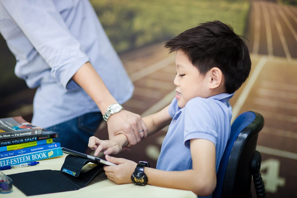 Setting Online Boundaries For Your Children